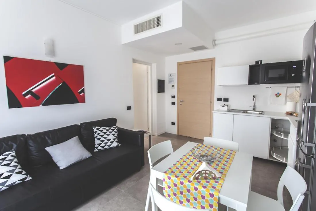 דירות ברגמו Kita House 0*,  איטליה